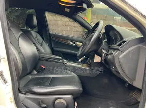 Mercedes-Benz C200 2009 Pearl