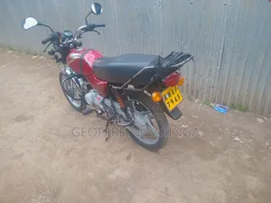 Bajaj Boxer 100 2023 Red