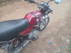 Bajaj Boxer 100 2023 Red