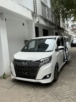 Toyota Esquire 2.0 AWD (7 seater) 2019 White