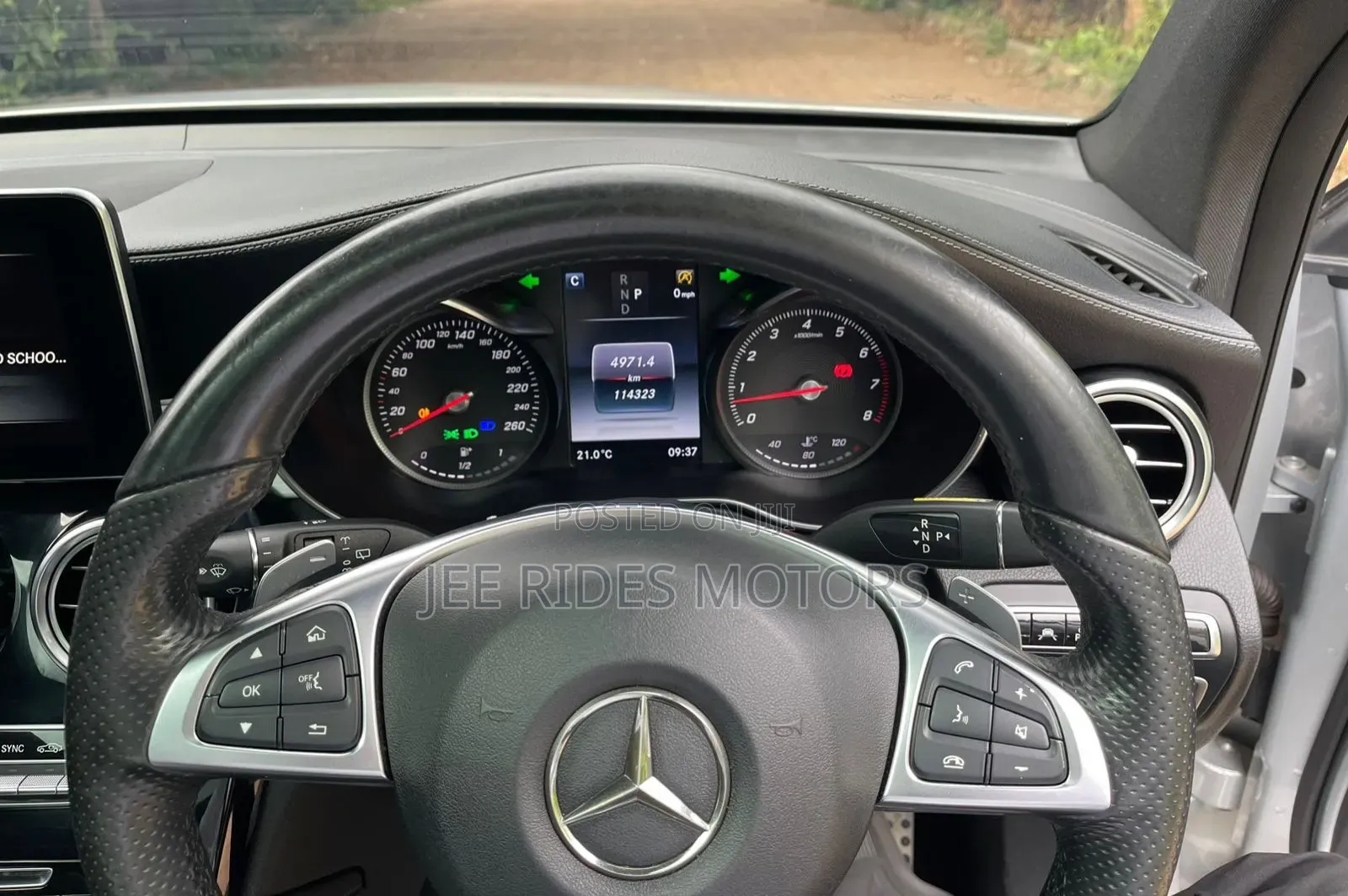 Mercedes-Benz GLC-Class 2016 Ivory
