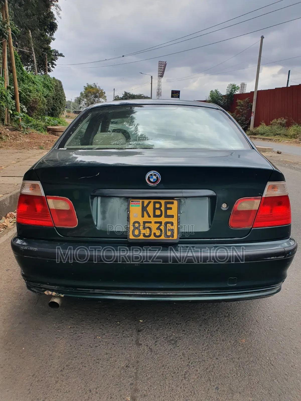 BMW 318i 2004 Green