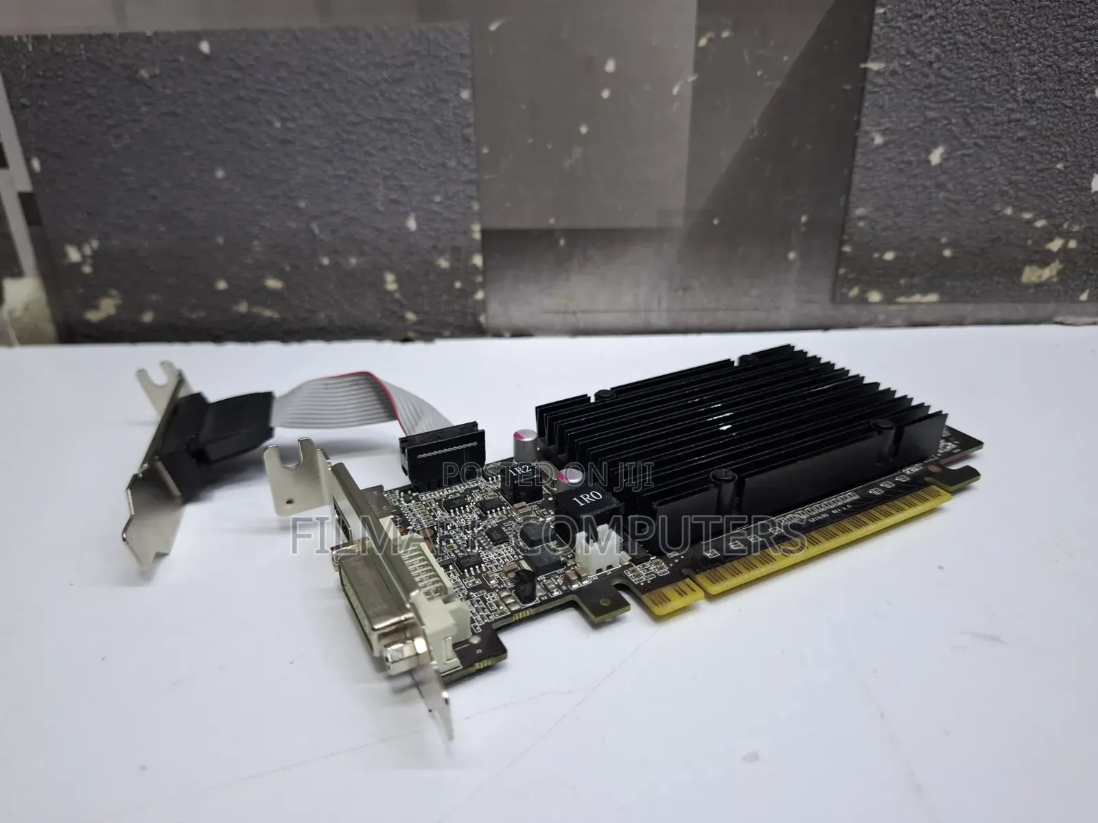 Evga Geforce 210 1gb 64bit Ddr3 Pcie 2.0 Dvi Hdmi Vga 01g-P3-1312-Lr