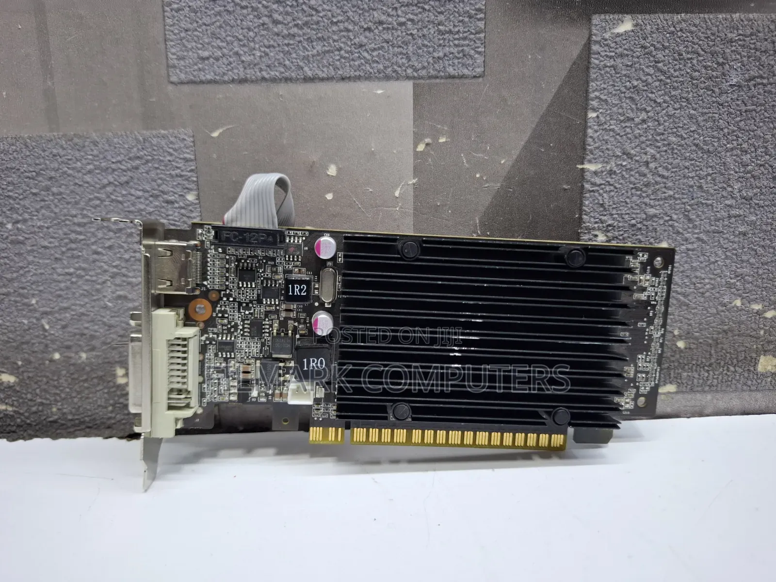 Evga Geforce 210 1gb 64bit Ddr3 Pcie 2.0 Dvi Hdmi Vga 01g-P3-1312-Lr