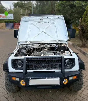 Suzuki Samurai 1995 White