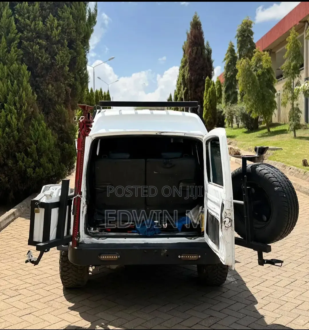 Suzuki Samurai 1995 White