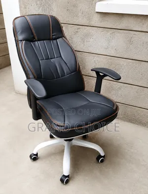 Ergonomic Leather Swivel Chair With Castor