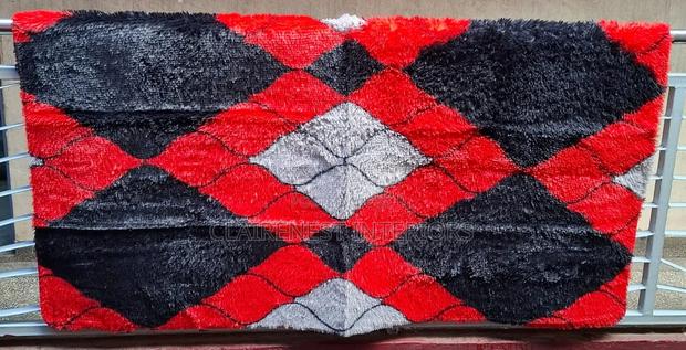 Machine Washable 5 by 8 Fluffy Carpets - main view