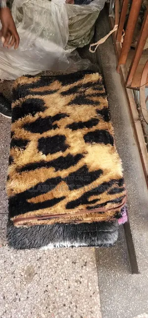 7 by 10 , Soft on Feet, Fluffy Wall to Wall Carpets