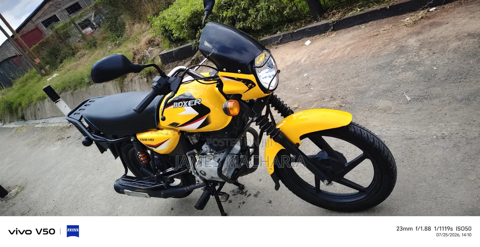 Bajaj Boxer 150 UG 2026 Yellow