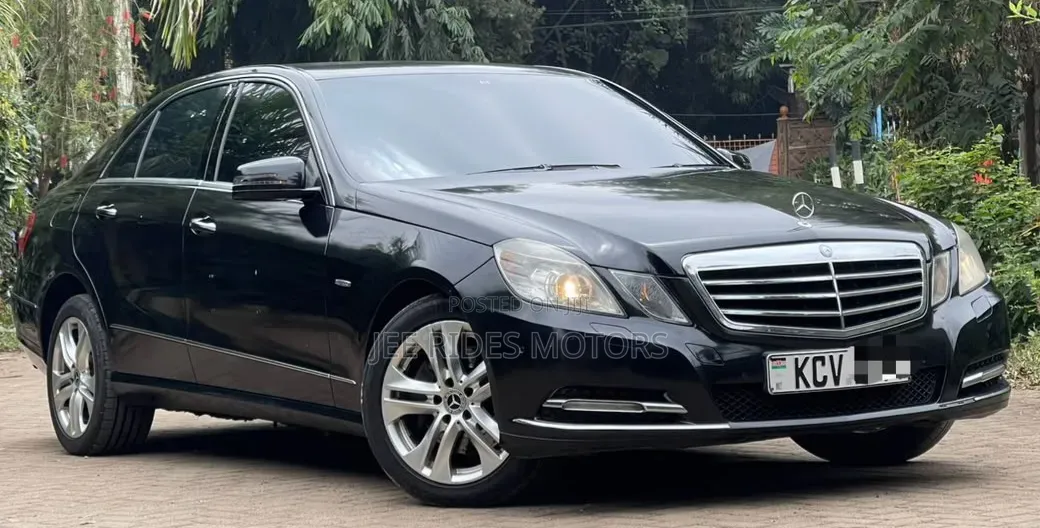 Mercedes-Benz E250 2012 Matt Black
