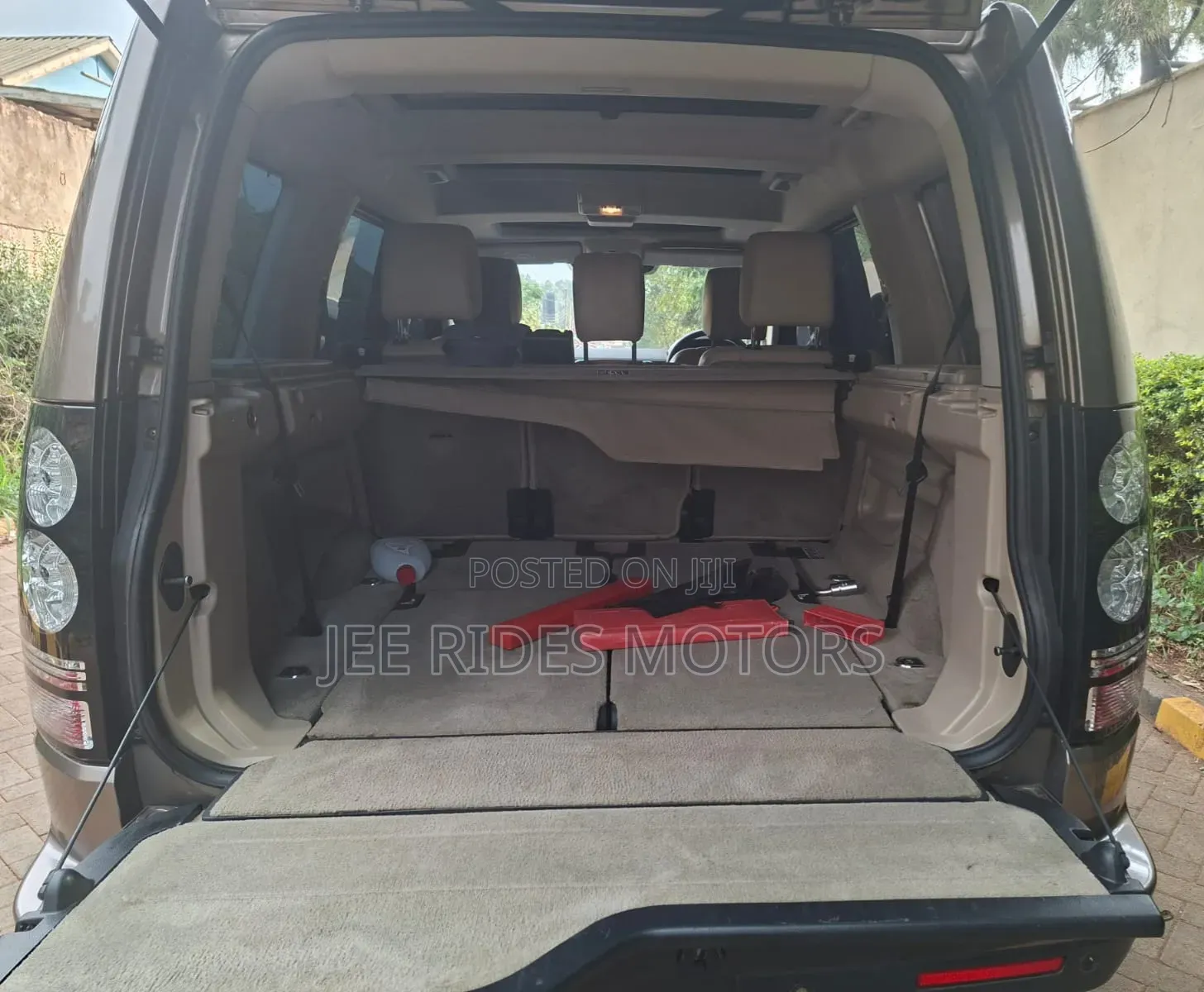 Land Rover Discovery 2015 Brown