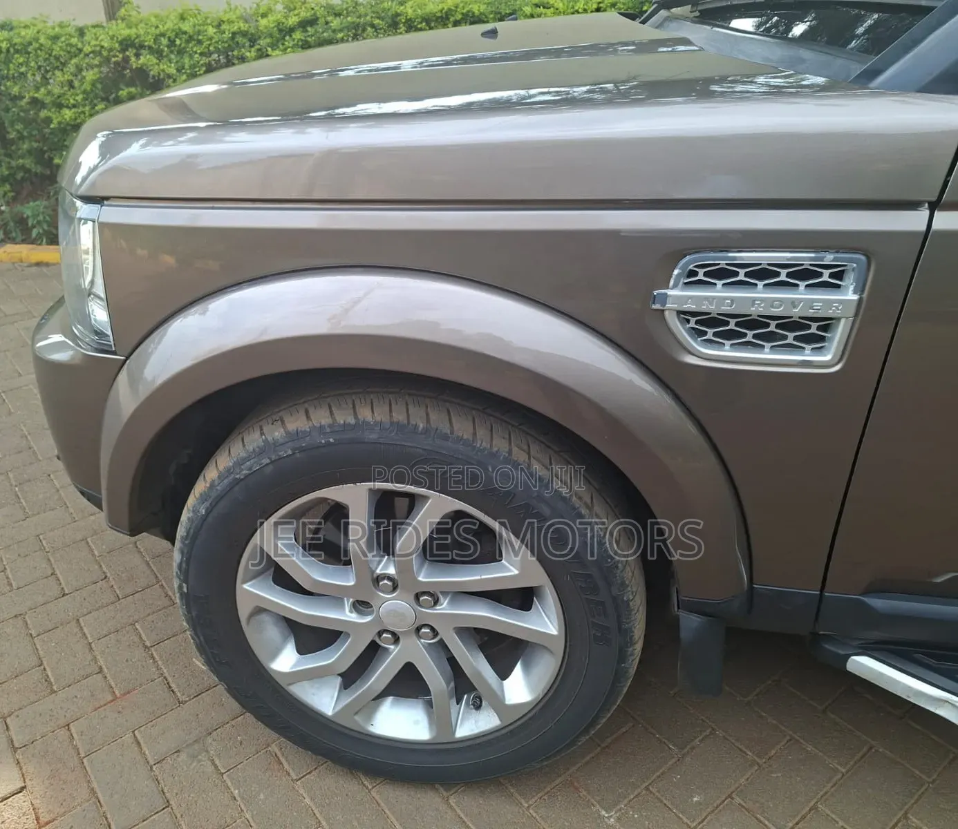 Land Rover Discovery 2015 Brown