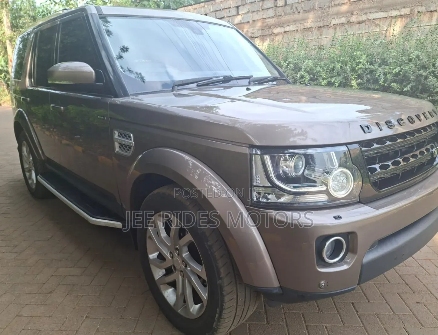 Land Rover Discovery 2015 Brown