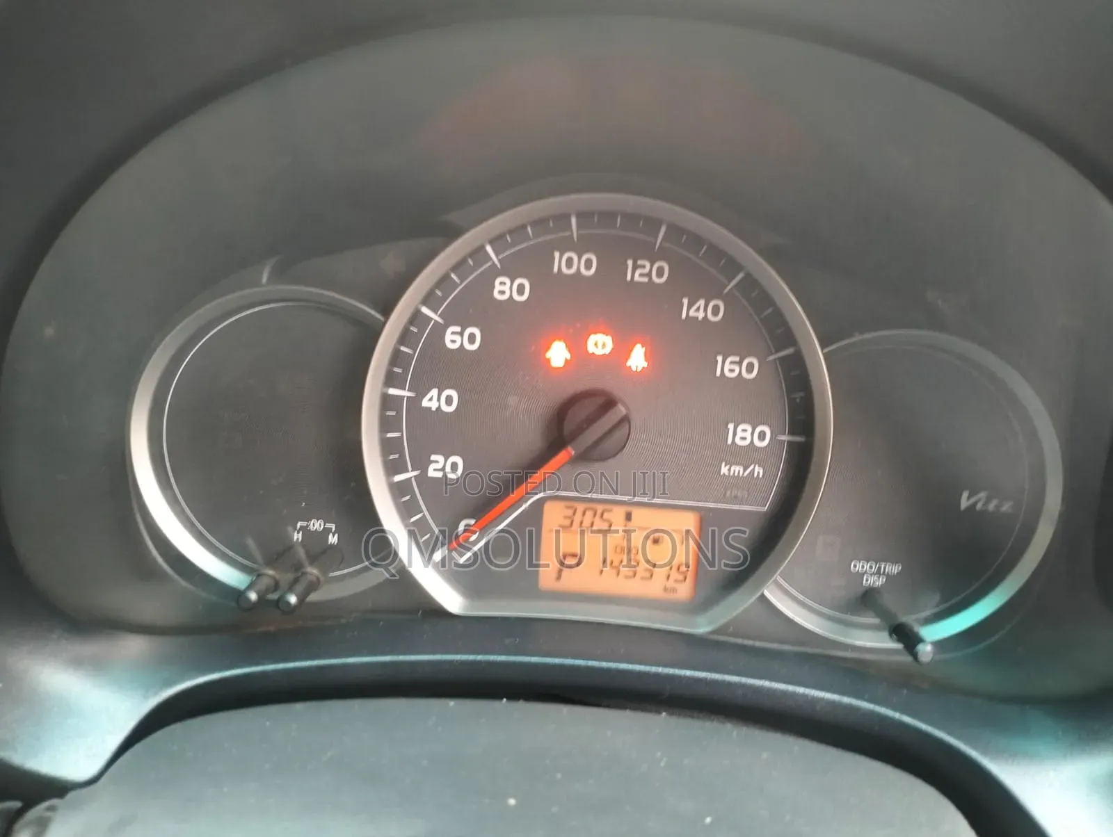 Toyota Vitz 2012 Silver