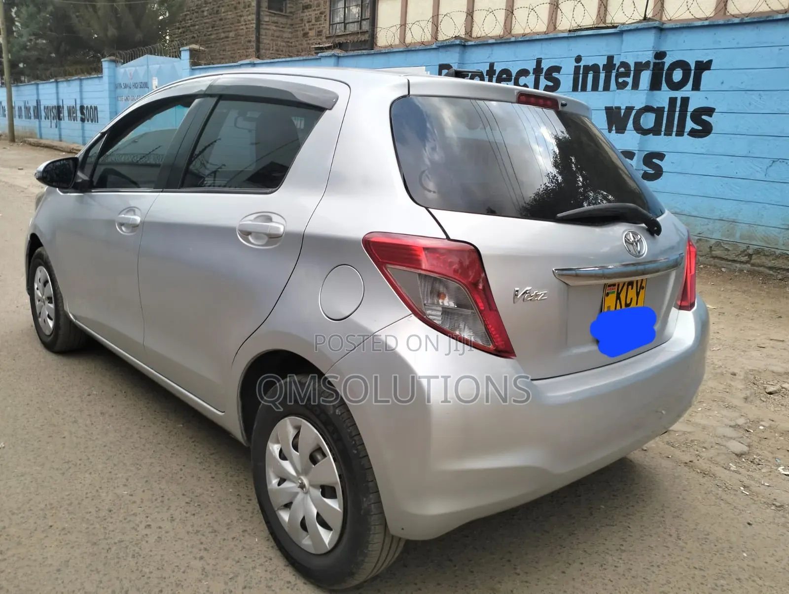 Toyota Vitz 2012 Silver