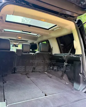 Land Rover Discovery 2016 Matt Black