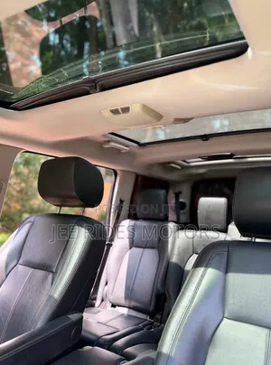 Land Rover Discovery 2016 Matt Black