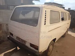 Volkswagen Kombi 1983 White