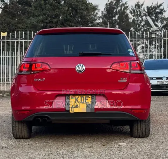 Volkswagen Golf 2014 Red