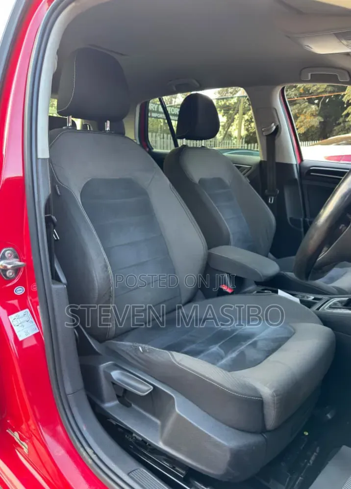 Volkswagen Golf 2014 Red