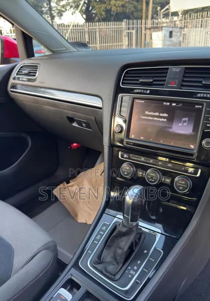 Volkswagen Golf 2014 Red