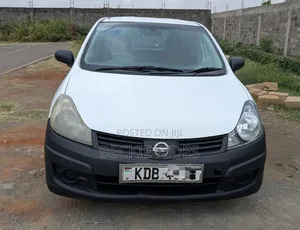 Nissan Advan 2013 White