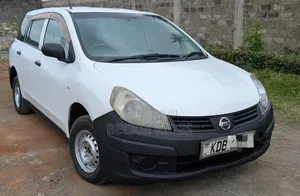 Nissan Advan 2013 White