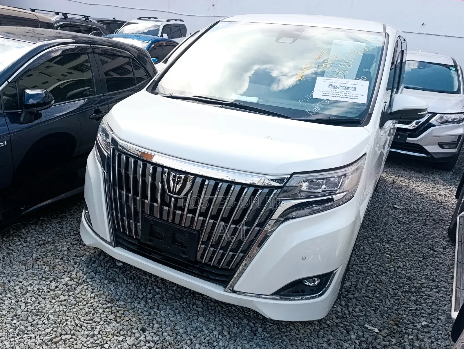 Toyota Esquire 2019 Off white