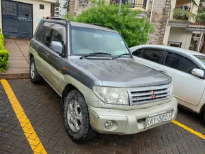 Mitsubishi Pajero 2019 Silver