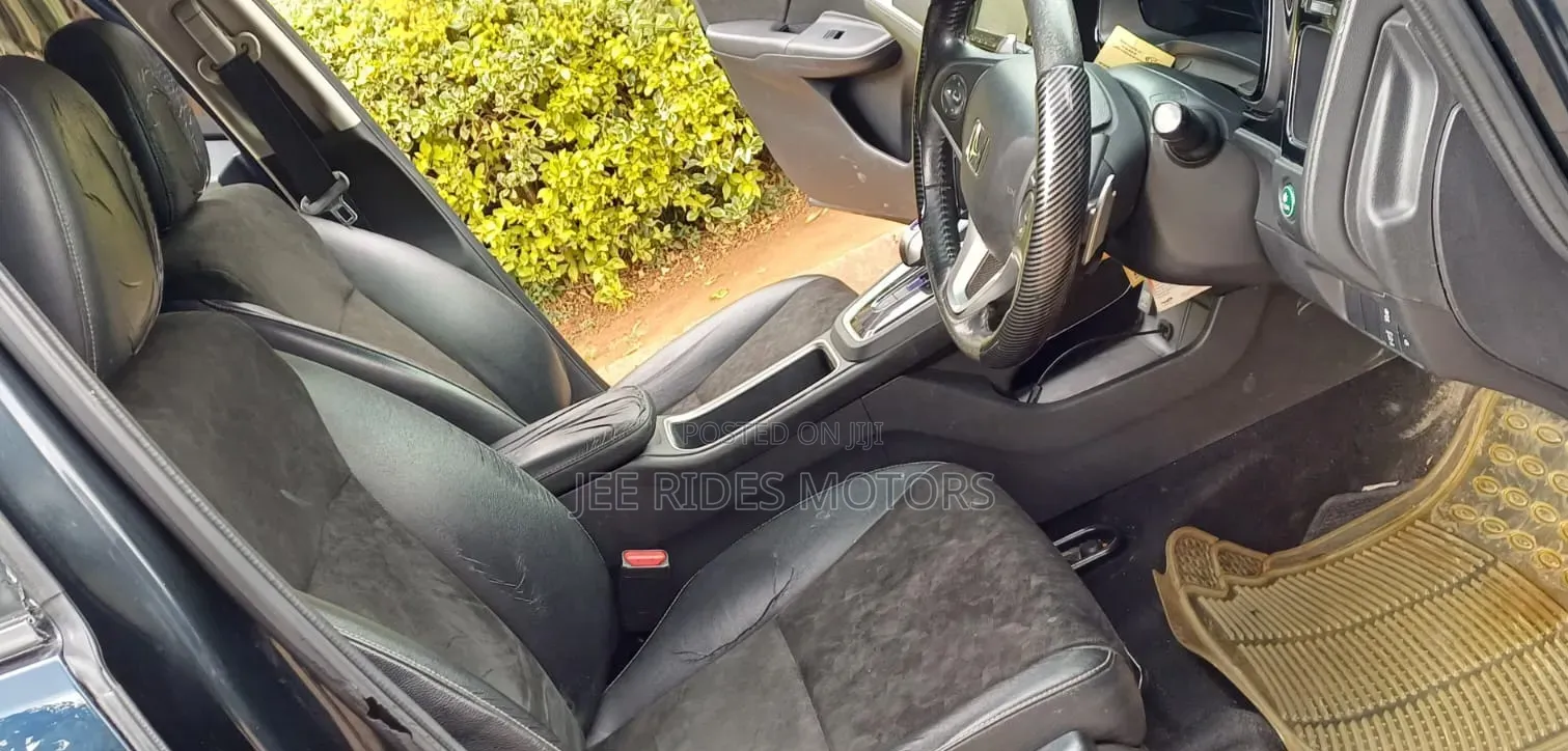 Honda Fit Shuttle 2015 Blue