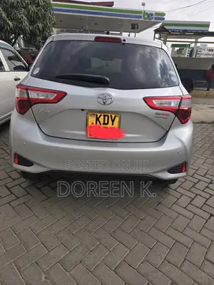 Toyota Vitz 2019 Silver