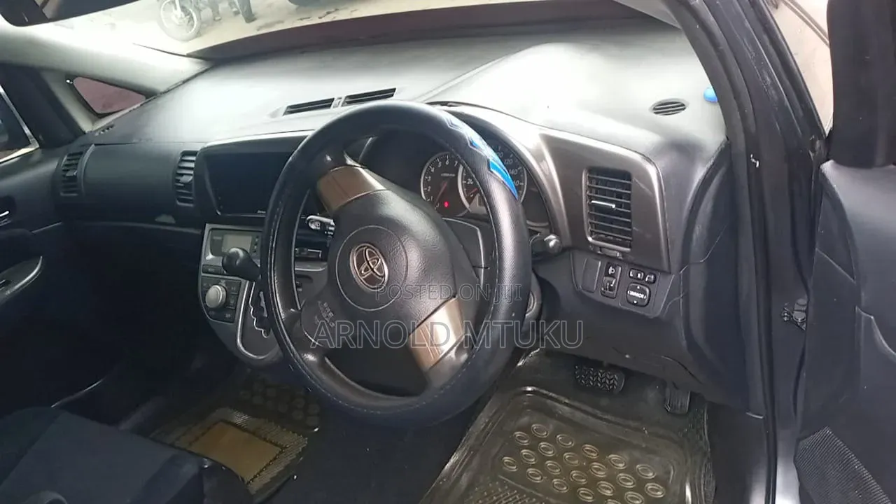 Toyota Wish 2006 Gray