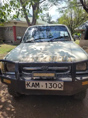 Toyota Hilux 2001 Beige