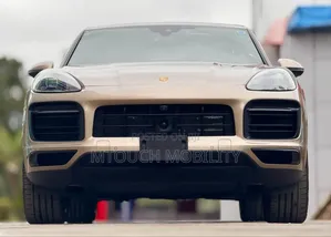 Porsche Cayenne 2019 Gold