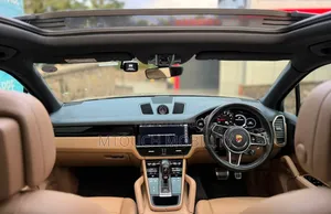 Porsche Cayenne 2019 Gold