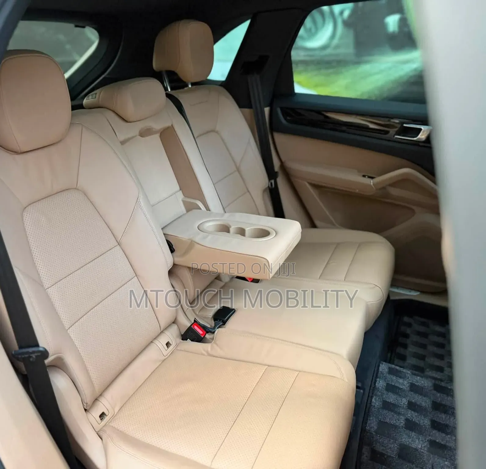Porsche Cayenne 2019 Gold