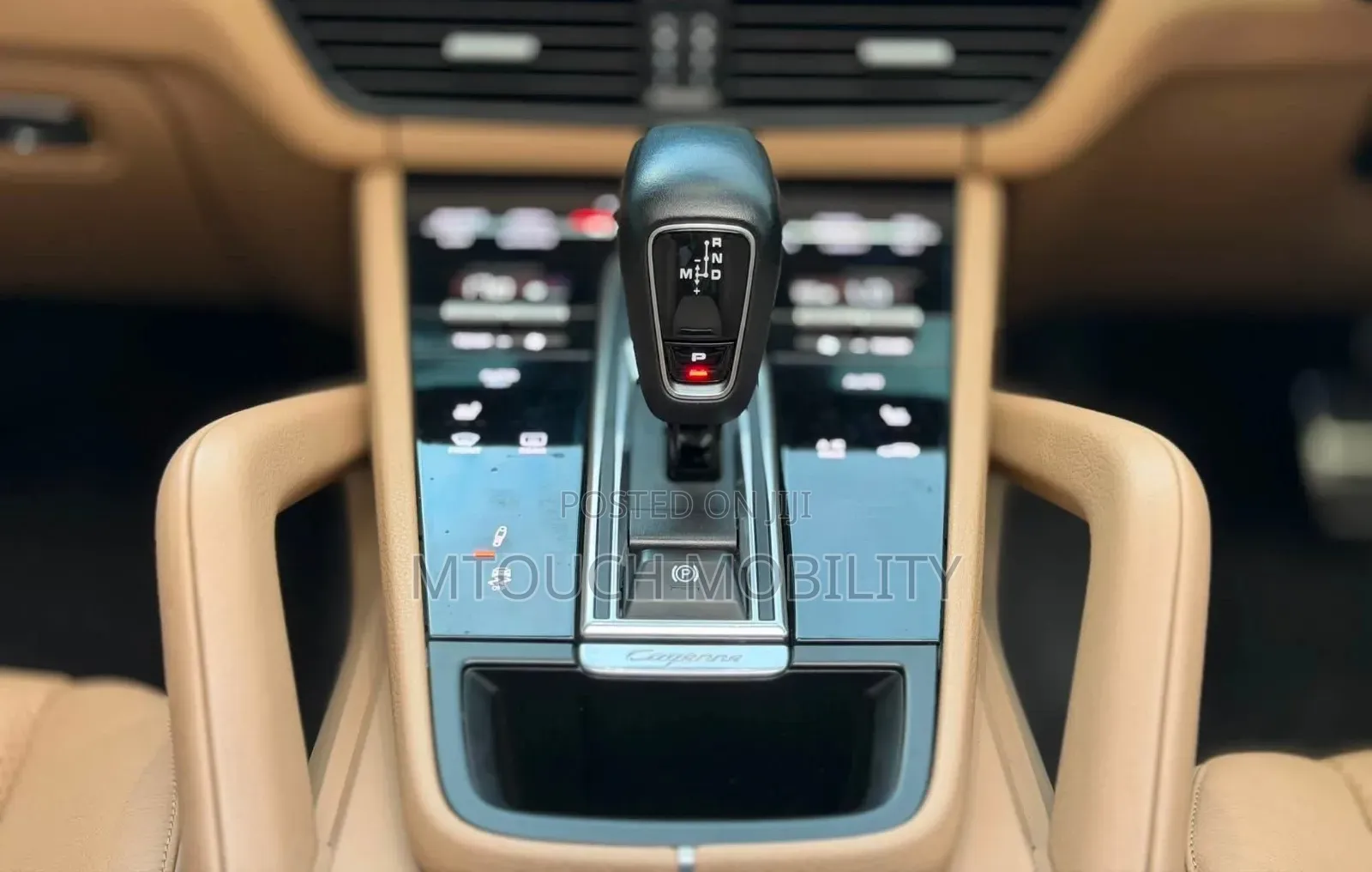 Porsche Cayenne 2019 Gold