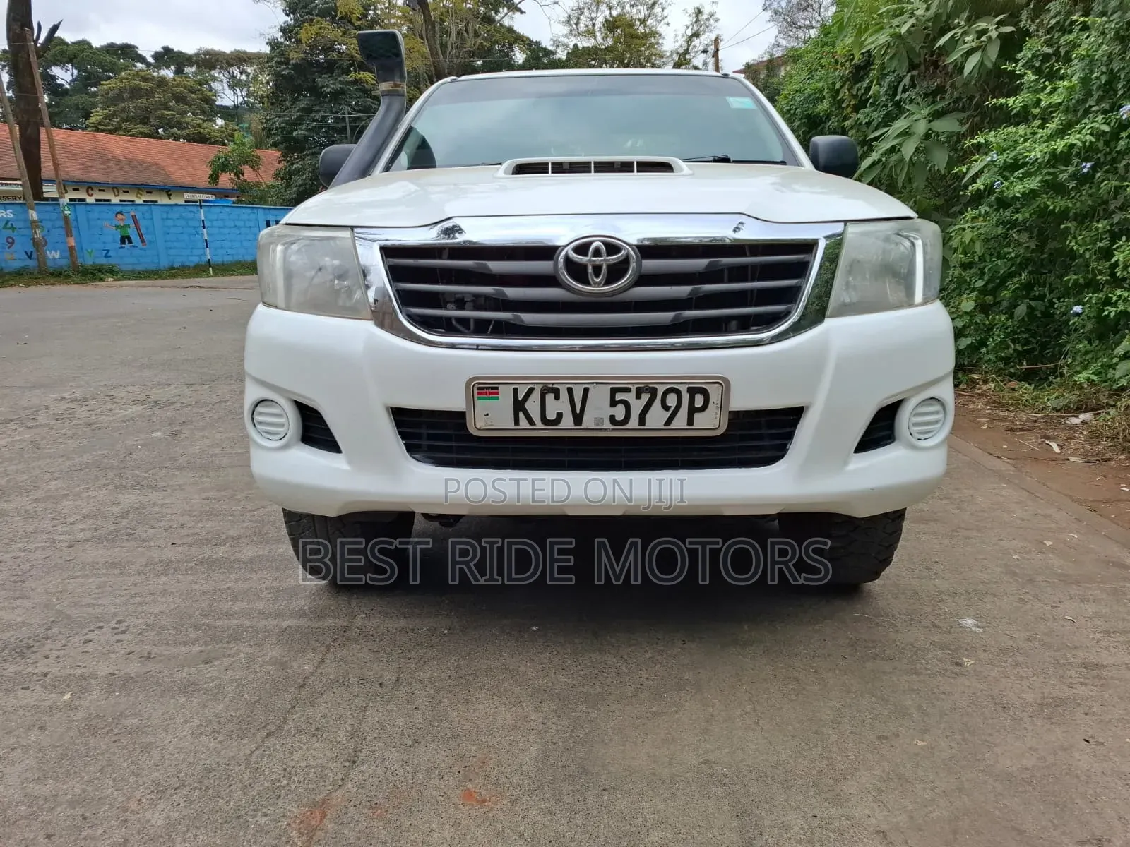 Toyota Hilux 2012 White