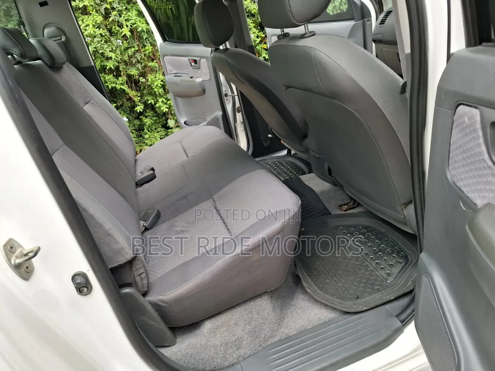 Toyota Hilux 2012 White