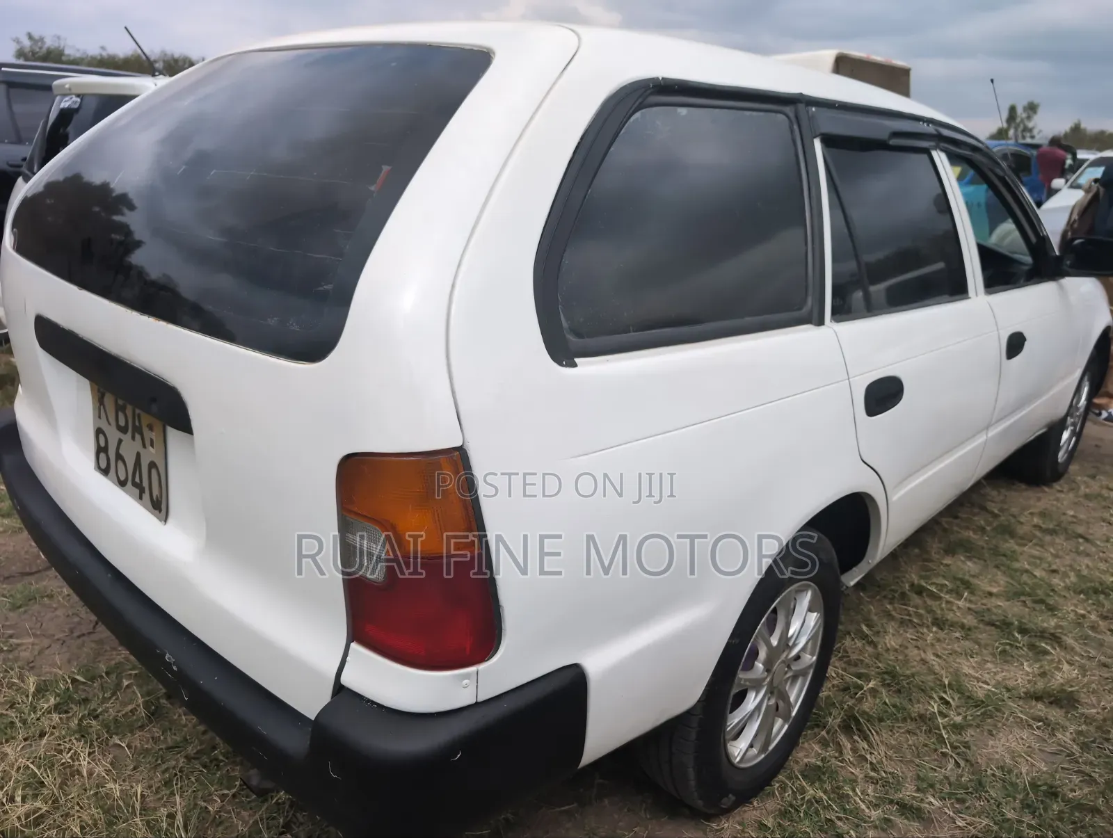 Toyota Corolla 2000 White