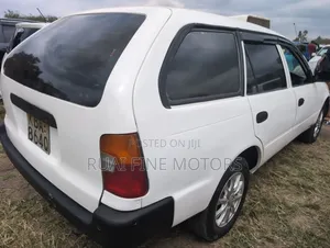 Toyota Corolla 2000 White