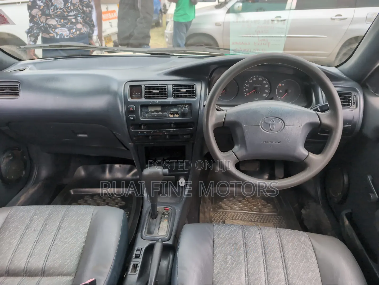 Toyota Corolla 2000 White