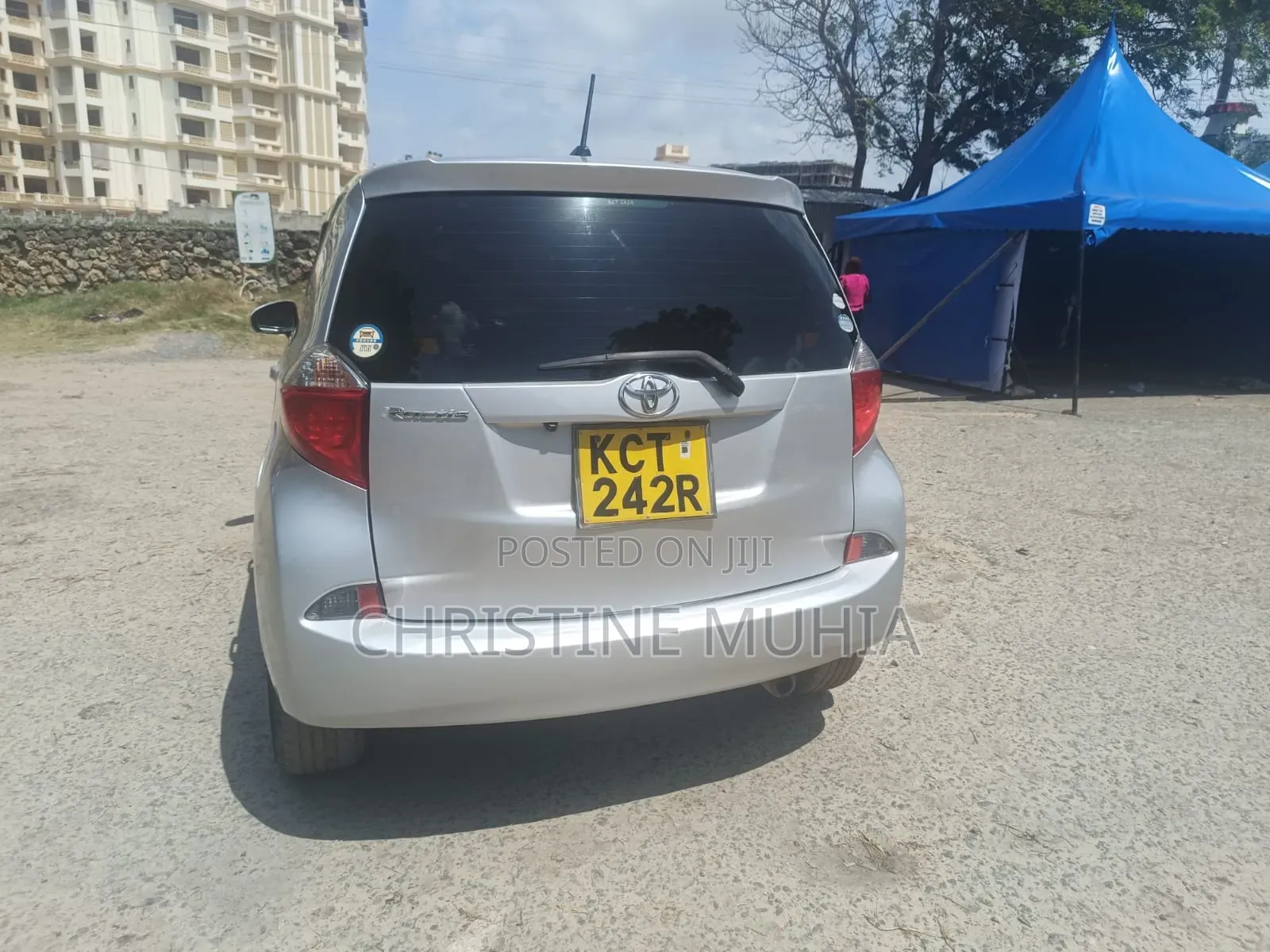 Toyota Ractis 2011 Silver