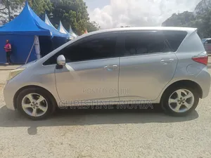 Toyota Ractis 2011 Silver