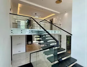 5bdrm Mansion in Hardy for sale