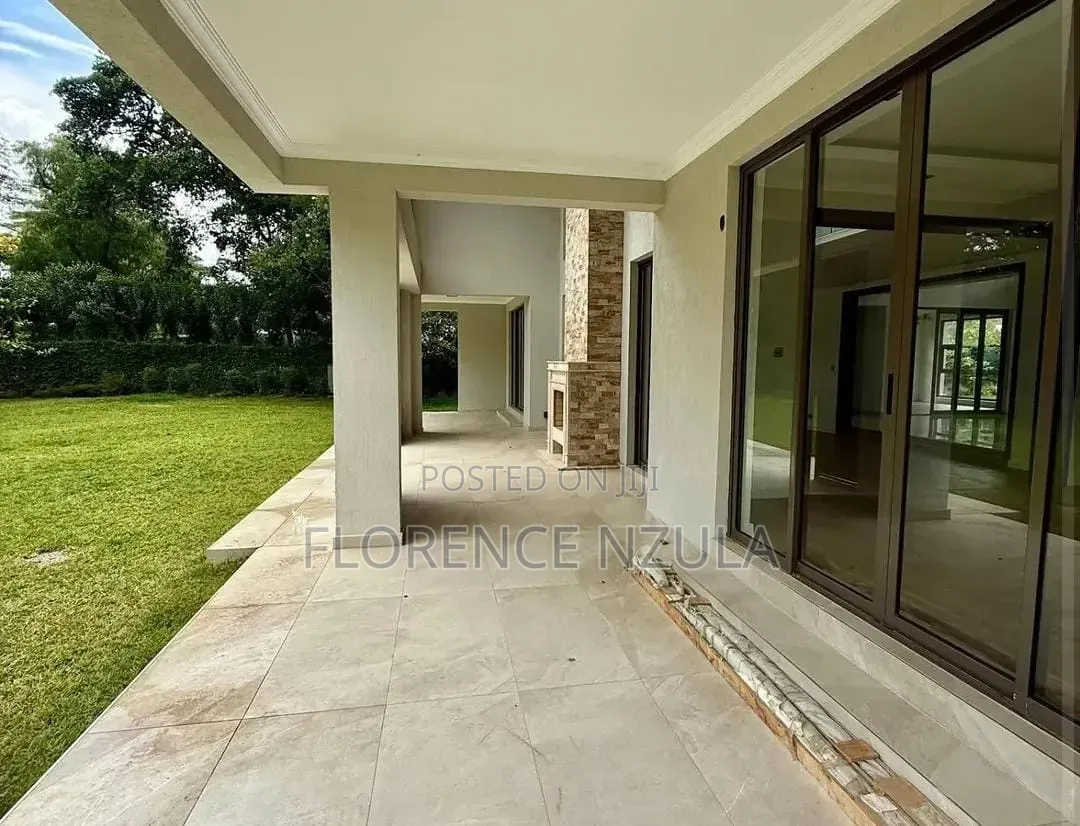 5bdrm Mansion in Hardy for sale