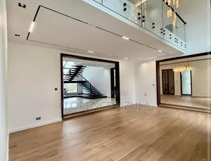 5bdrm Mansion in Hardy for sale