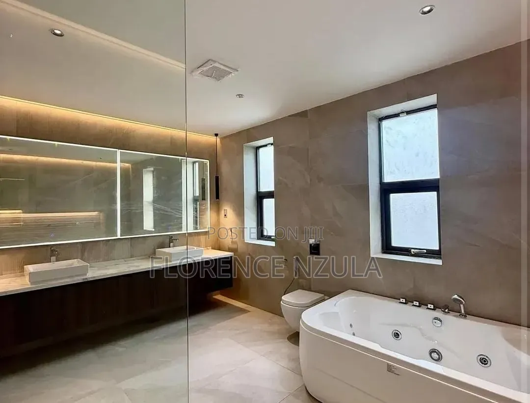 5bdrm Mansion in Hardy for sale