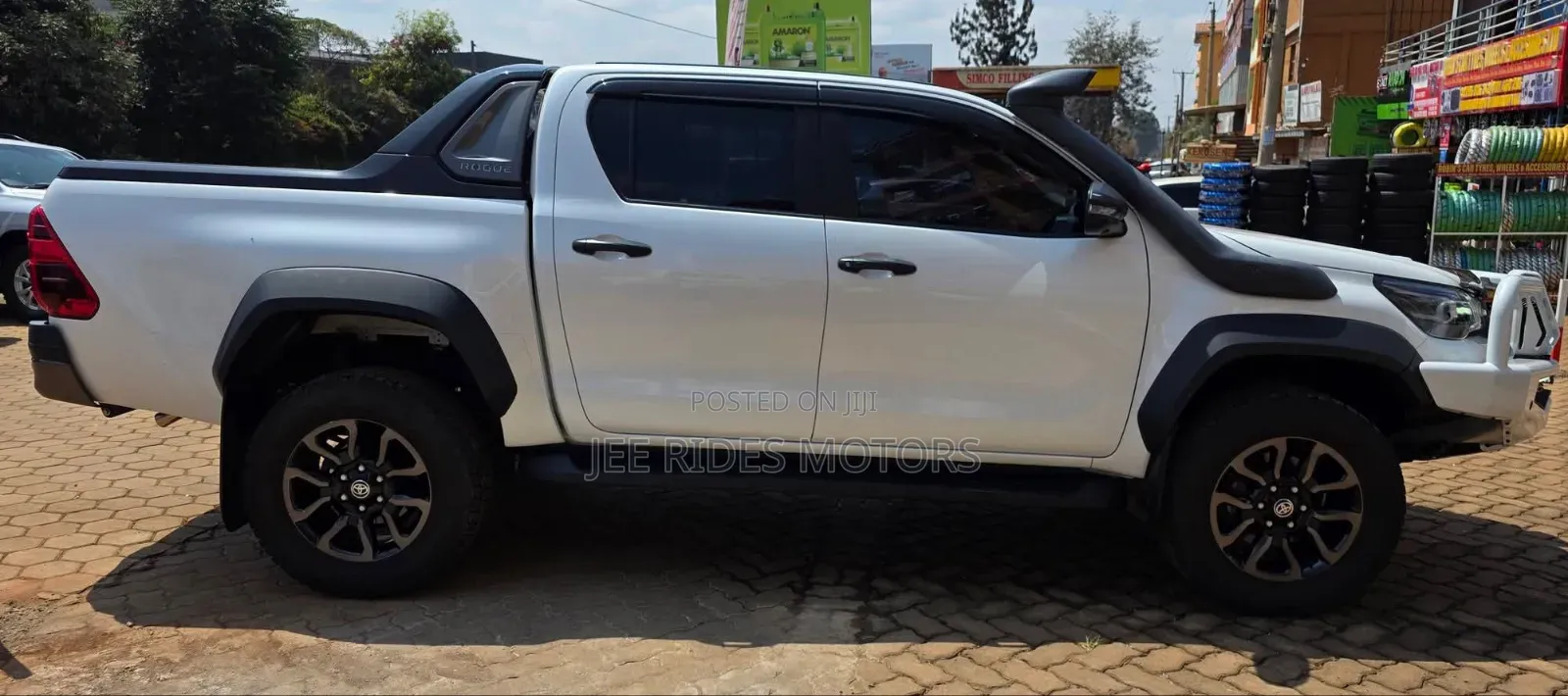 Toyota Hilux 2022 Off white